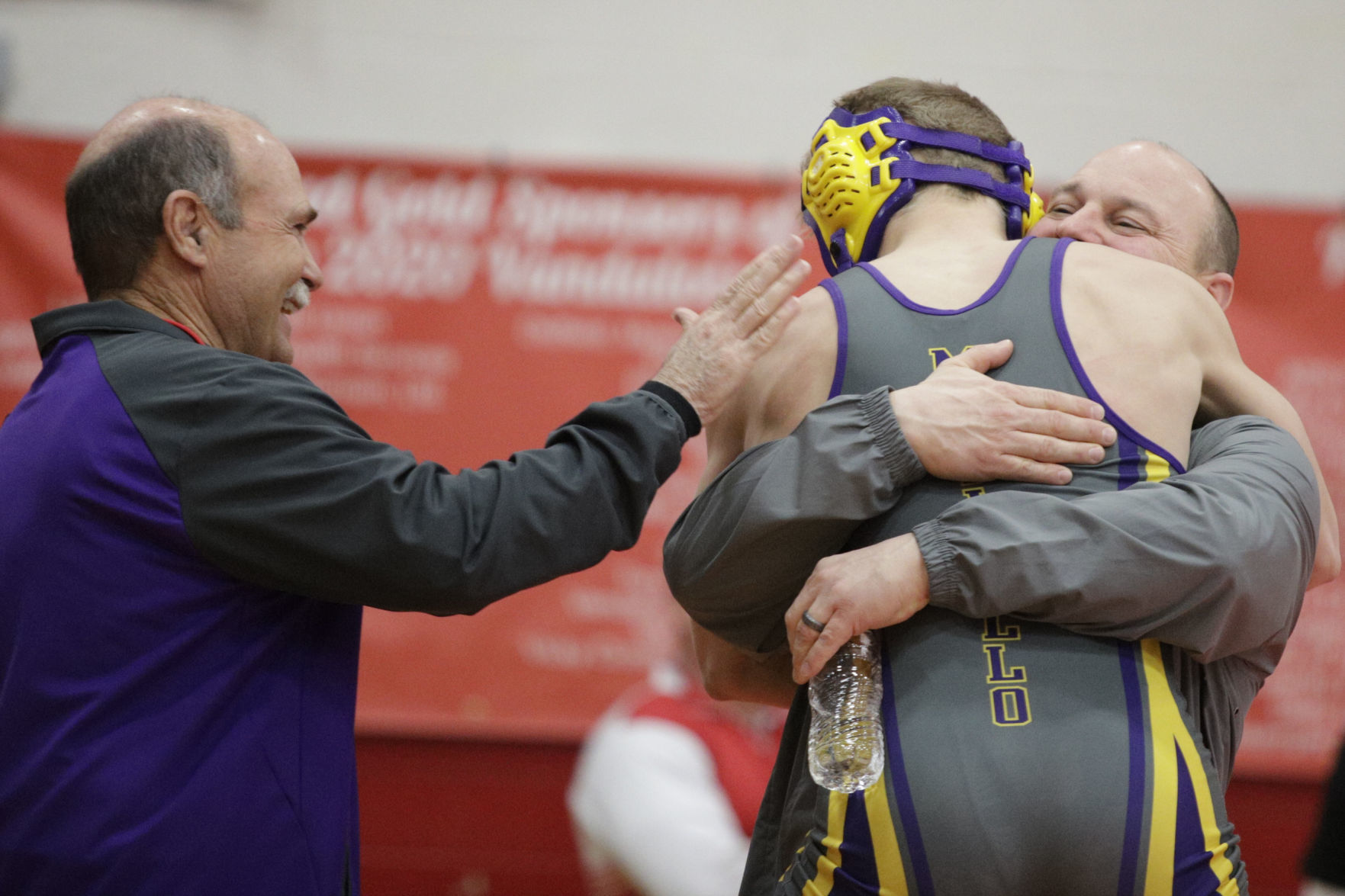GALLERY-1A-wrestling-sectionals-008-021620.JPG
